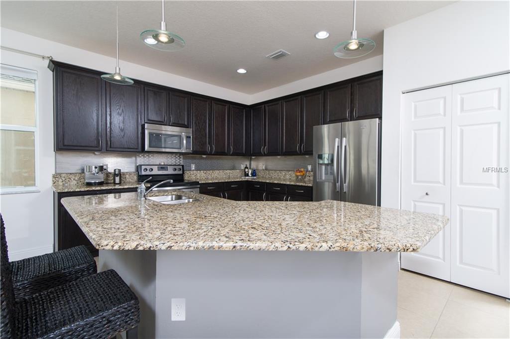 4435 AZURE ISLE WAY, KISSIMMEE, Florida 34744, 5 Bedrooms Bedrooms, 8 Rooms Rooms,3 BathroomsBathrooms,Residential,For sale,AZURE ISLE,O5552685