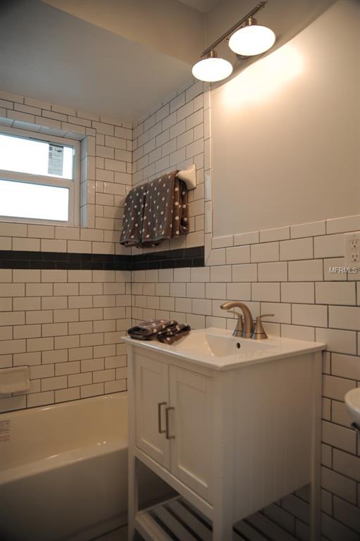 8444 8TH STREET N, ST PETERSBURG, Florida 33702, 3 Bedrooms Bedrooms, 5 Rooms Rooms,2 BathroomsBathrooms,Residential,For sale,8TH,U7845910