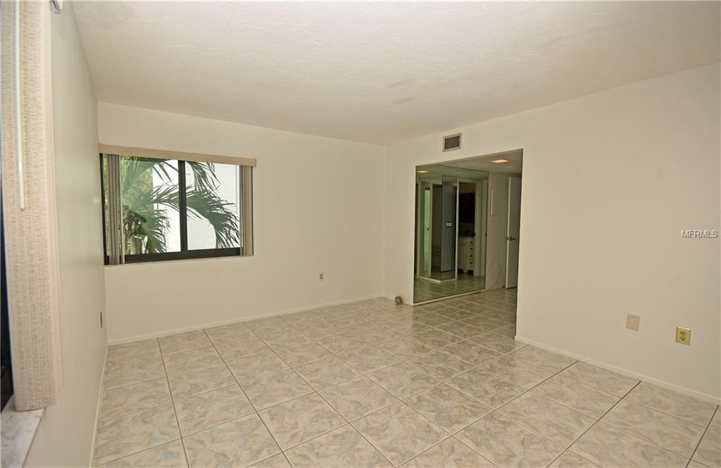 2955 N BEACH ROAD, ENGLEWOOD, Florida 34223, 2 Bedrooms Bedrooms, 6 Rooms Rooms,2 BathroomsBathrooms,Residential,For sale,BEACH,D5922790