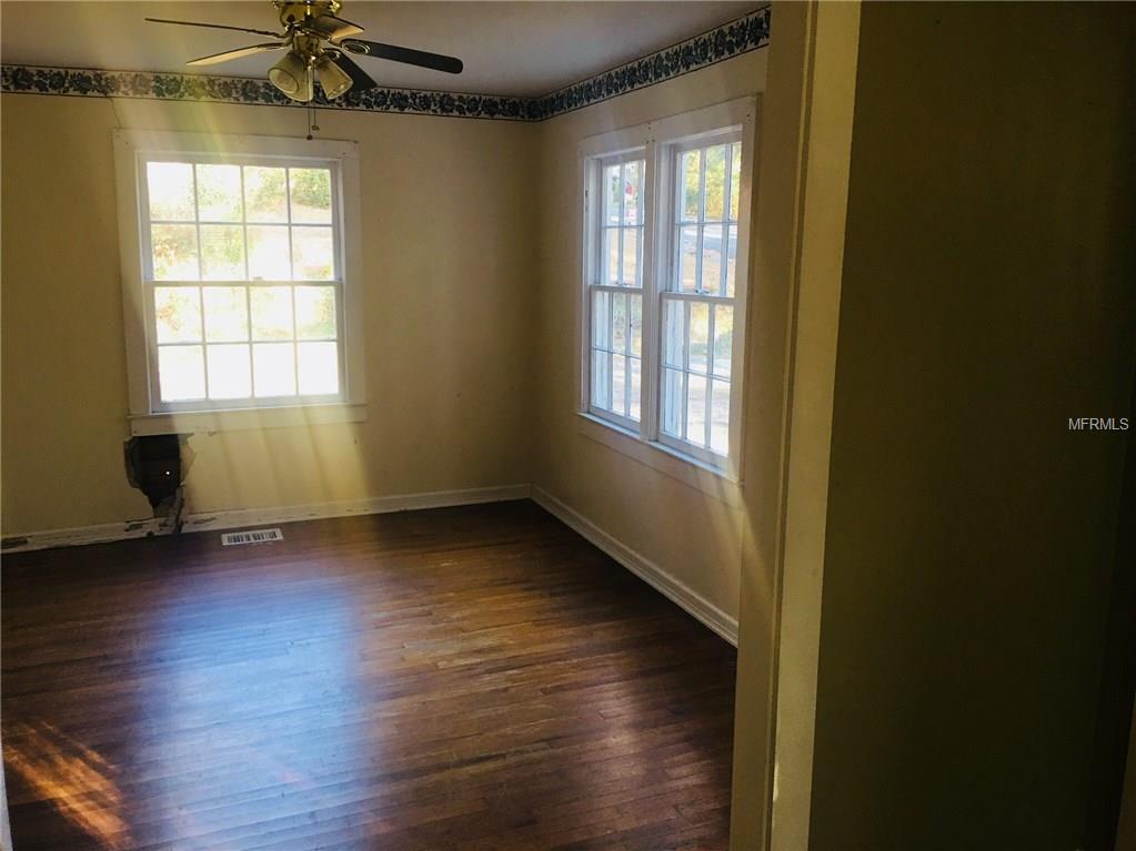 20 W BARNES AVENUE, CHATTAHOOCHEE, Florida 32324, 2 Bedrooms Bedrooms, 4 Rooms Rooms,1 BathroomBathrooms,Residential,For sale,BARNES,W7637697