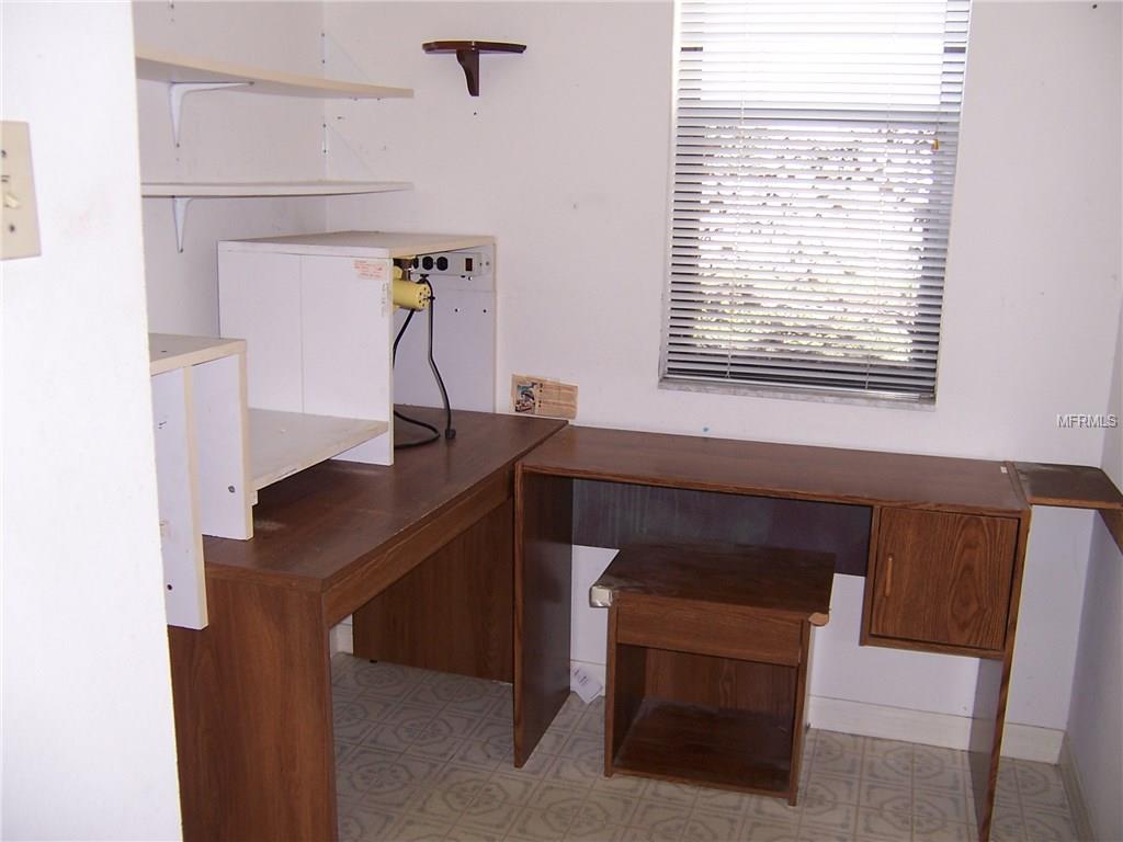 1053 CARACARA CIRCLE S, LAKELAND, Florida 33809, 2 Bedrooms Bedrooms, 7 Rooms Rooms,2 BathroomsBathrooms,Residential,For sale,CARACARA CIRCLE,L4725475