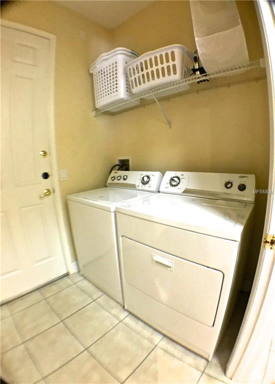 2806 SPINNING SILK COURT, KISSIMMEE, Florida 34747, 5 Bedrooms Bedrooms, 7 Rooms Rooms,6 BathroomsBathrooms,Residential,For sale,SPINNING SILK,S4857089