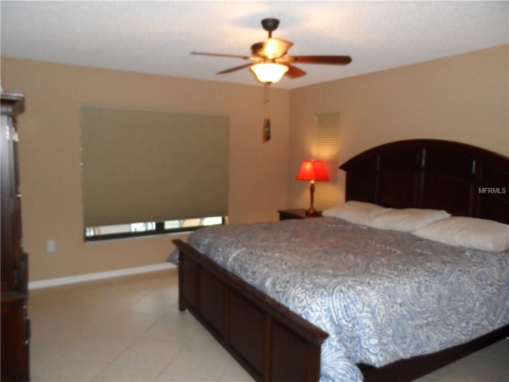 2665 MAN OF WAR CIRCLE, SARASOTA, Florida 34240, 3 Bedrooms Bedrooms, 8 Rooms Rooms,2 BathroomsBathrooms,Residential,For sale,MAN OF WAR,A4202623