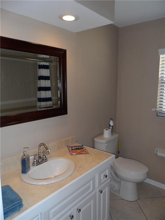 2665 MAN OF WAR CIRCLE, SARASOTA, Florida 34240, 3 Bedrooms Bedrooms, 8 Rooms Rooms,2 BathroomsBathrooms,Residential,For sale,MAN OF WAR,A4202623