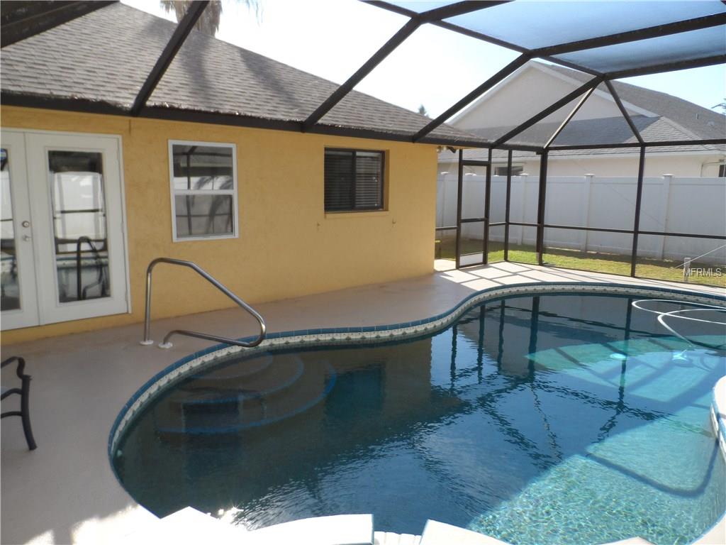 2665 MAN OF WAR CIRCLE, SARASOTA, Florida 34240, 3 Bedrooms Bedrooms, 8 Rooms Rooms,2 BathroomsBathrooms,Residential,For sale,MAN OF WAR,A4202623