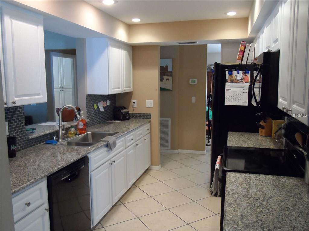 2665 MAN OF WAR CIRCLE, SARASOTA, Florida 34240, 3 Bedrooms Bedrooms, 8 Rooms Rooms,2 BathroomsBathrooms,Residential,For sale,MAN OF WAR,A4202623