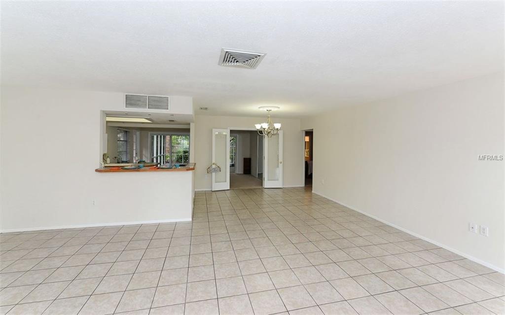 801 EDGEMERE LANE, SARASOTA, Florida 34242, 3 Bedrooms Bedrooms, 7 Rooms Rooms,2 BathroomsBathrooms,Residential,For sale,EDGEMERE,A4203748