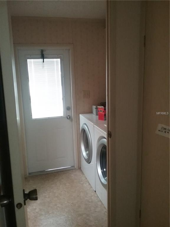 8427 REGAL WAY, PALMETTO, Florida 34221, 2 Bedrooms Bedrooms, 3 Rooms Rooms,2 BathroomsBathrooms,Residential,For sale,REGAL,A4206305