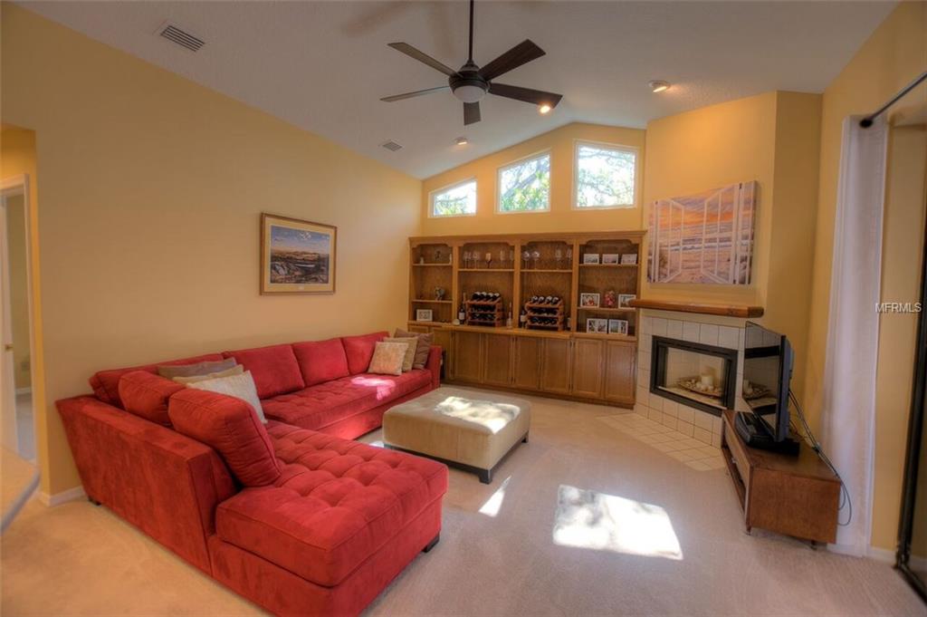 872 LIVE OAK TERRACE NE, ST PETERSBURG, Florida 33703, 3 Bedrooms Bedrooms, 7 Rooms Rooms,2 BathroomsBathrooms,Residential,For sale,LIVE OAK,U7846266