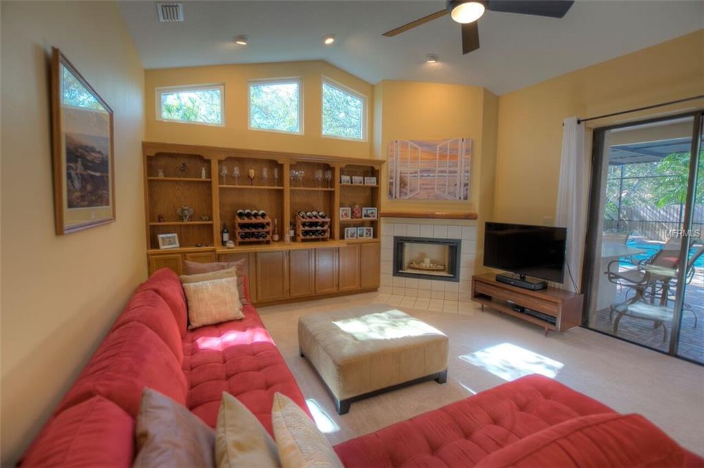 872 LIVE OAK TERRACE NE, ST PETERSBURG, Florida 33703, 3 Bedrooms Bedrooms, 7 Rooms Rooms,2 BathroomsBathrooms,Residential,For sale,LIVE OAK,U7846266