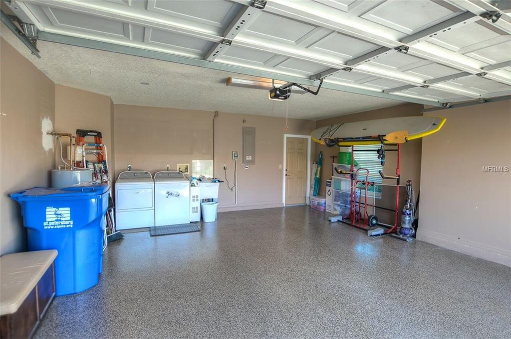 872 LIVE OAK TERRACE NE, ST PETERSBURG, Florida 33703, 3 Bedrooms Bedrooms, 7 Rooms Rooms,2 BathroomsBathrooms,Residential,For sale,LIVE OAK,U7846266