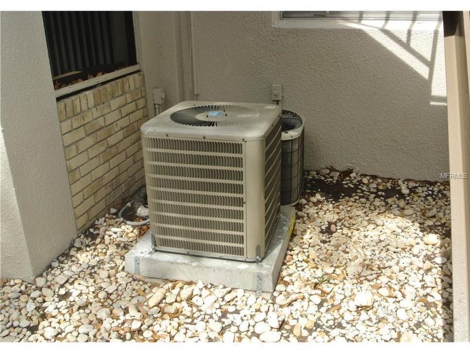 6000 1ST AVENUE S, ST PETERSBURG, Florida 33707, 1 Bedroom Bedrooms, 3 Rooms Rooms,1 BathroomBathrooms,Residential,For sale,1ST,U7846573