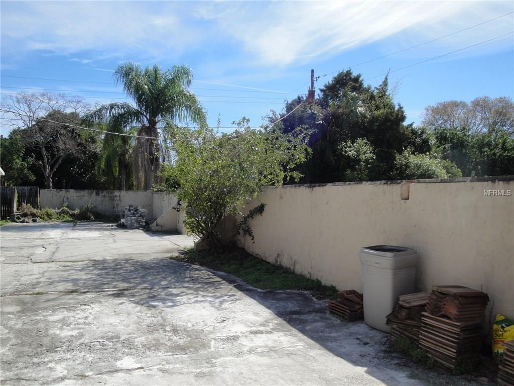 8623 VAMO ROAD, SARASOTA, Florida 34231, 3 Bedrooms Bedrooms, 4 Rooms Rooms,2 BathroomsBathrooms,Residential,For sale,VAMO,A4179381