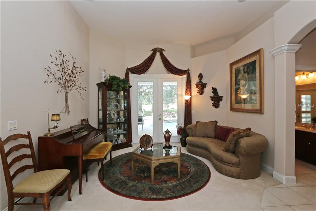 103 ASHFORD DRIVE, WINTER SPRINGS, Florida 32708, 4 Bedrooms Bedrooms, 8 Rooms Rooms,4 BathroomsBathrooms,Residential,For sale,ASHFORD,O5522702