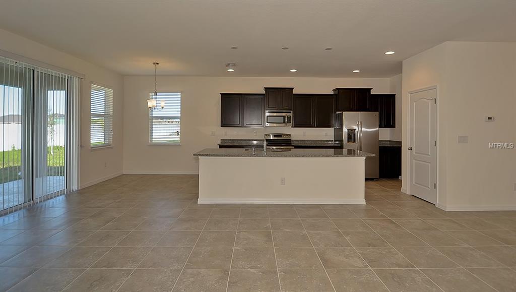 6307 SHADOWLAKE DRIVE, APOLLO BEACH, Florida 33572, 2 Bedrooms Bedrooms, 8 Rooms Rooms,2 BathroomsBathrooms,Residential,For sale,SHADOWLAKE,T2906925