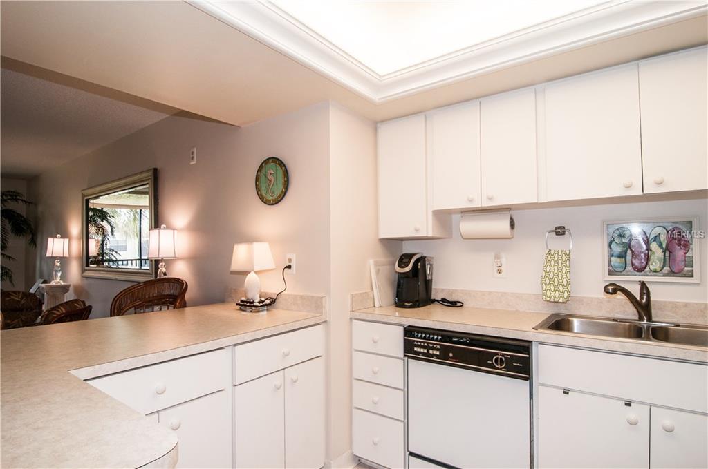 8710 MIDNIGHT PASS ROAD, SARASOTA, Florida 34242, 2 Bedrooms Bedrooms, 5 Rooms Rooms,2 BathroomsBathrooms,Residential,For sale,MIDNIGHT PASS,A4201310