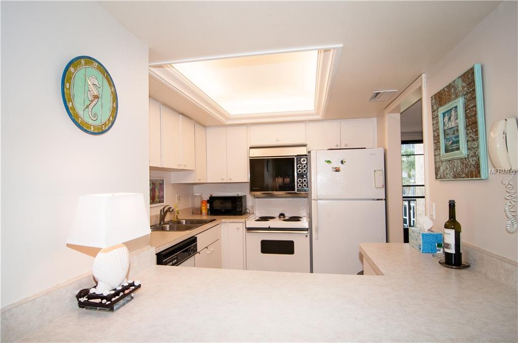 8710 MIDNIGHT PASS ROAD, SARASOTA, Florida 34242, 2 Bedrooms Bedrooms, 5 Rooms Rooms,2 BathroomsBathrooms,Residential,For sale,MIDNIGHT PASS,A4201310