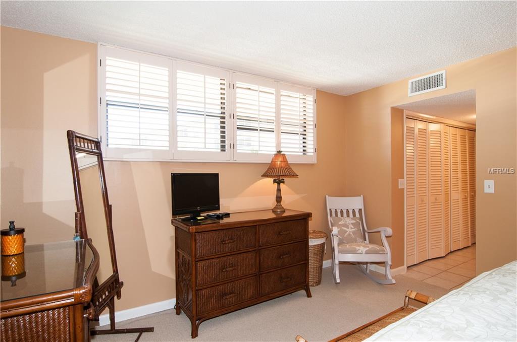 8710 MIDNIGHT PASS ROAD, SARASOTA, Florida 34242, 2 Bedrooms Bedrooms, 5 Rooms Rooms,2 BathroomsBathrooms,Residential,For sale,MIDNIGHT PASS,A4201310