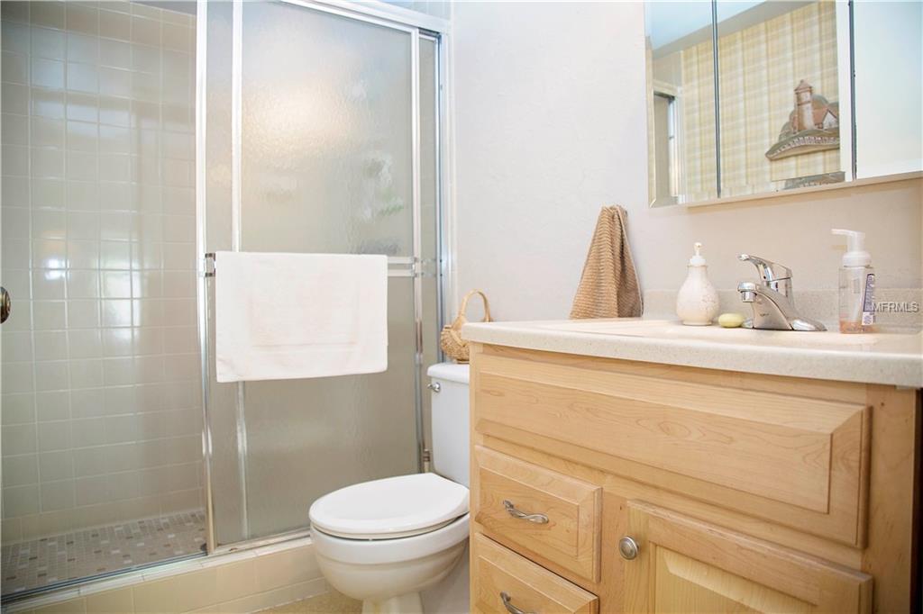 9415 KINGSTON DRIVE, BRADENTON, Florida 34210, 2 Bedrooms Bedrooms, 4 Rooms Rooms,2 BathroomsBathrooms,Residential,For sale,KINGSTON,A4203756