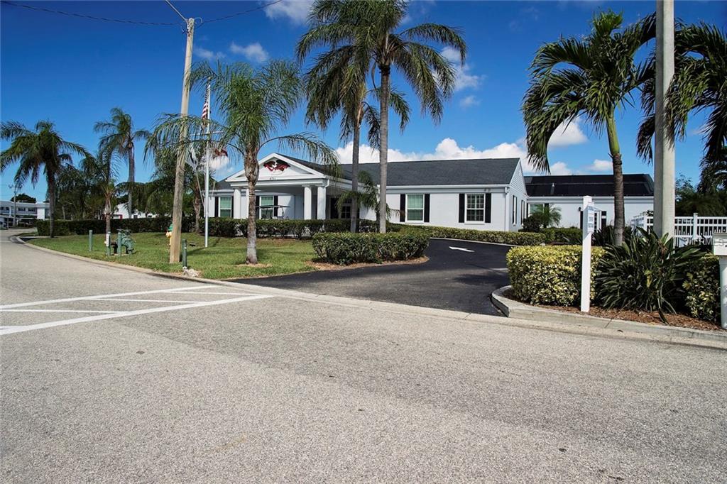 9415 KINGSTON DRIVE, BRADENTON, Florida 34210, 2 Bedrooms Bedrooms, 4 Rooms Rooms,2 BathroomsBathrooms,Residential,For sale,KINGSTON,A4203756