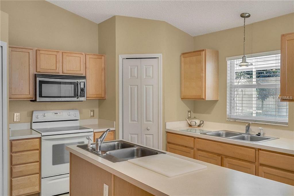 209 PLEASANT GARDENS DRIVE, APOPKA, Florida 32703, 3 Bedrooms Bedrooms, 6 Rooms Rooms,2 BathroomsBathrooms,Residential,For sale,PLEASANT GARDENS,O5554316