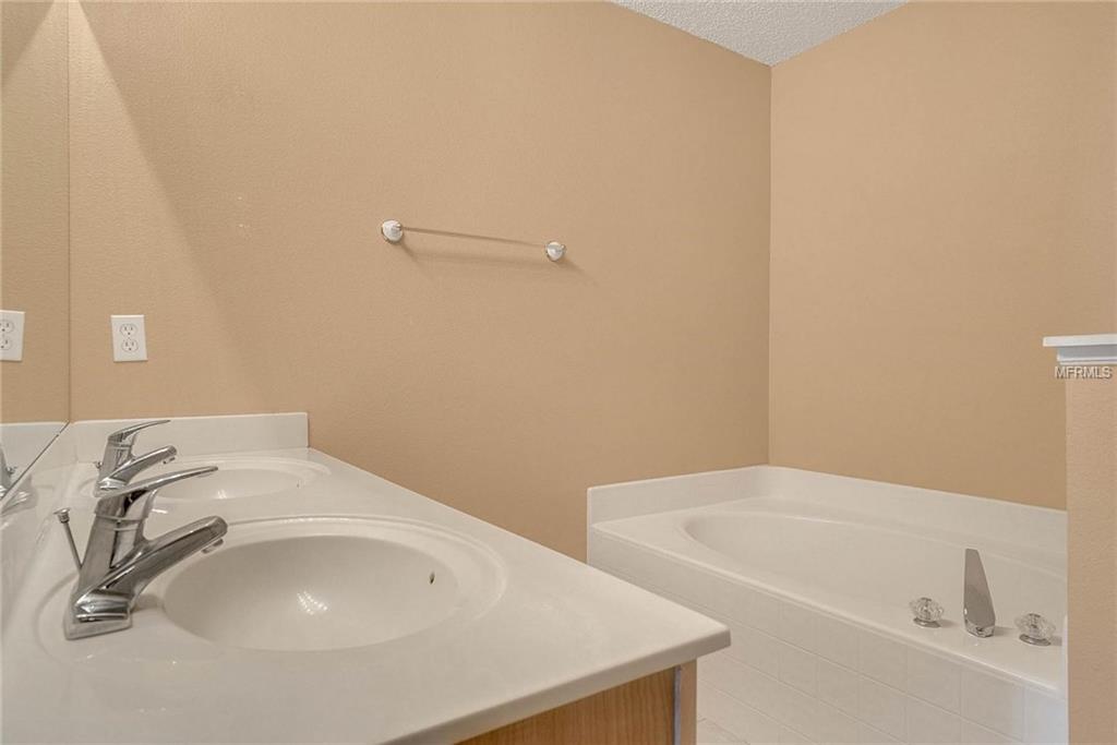 209 PLEASANT GARDENS DRIVE, APOPKA, Florida 32703, 3 Bedrooms Bedrooms, 6 Rooms Rooms,2 BathroomsBathrooms,Residential,For sale,PLEASANT GARDENS,O5554316