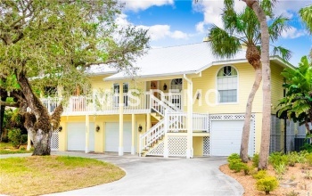 5329 SIESTA COURT, SARASOTA, Florida 34242, 3 Bedrooms Bedrooms, 3 Rooms Rooms,2 BathroomsBathrooms,Residential,For sale,SIESTA,A4206906