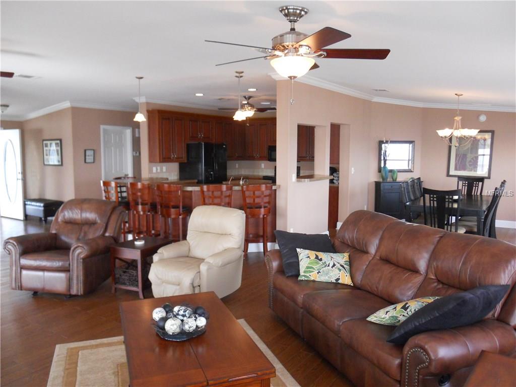 18675 US HIGHWAY 19 N, CLEARWATER, Florida 33764, 2 Bedrooms Bedrooms, 6 Rooms Rooms,2 BathroomsBathrooms,Residential,For sale,US HIGHWAY 19,U7845913