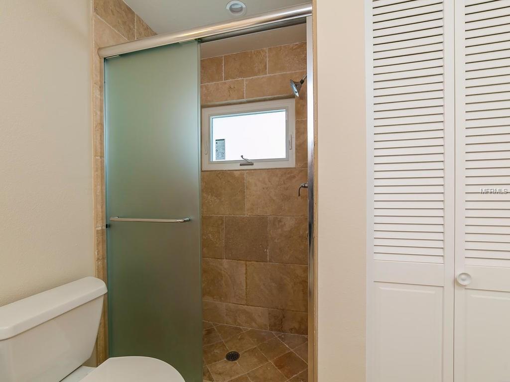 3037 LOCKWOOD TERRACE, SARASOTA, Florida 34231, 4 Bedrooms Bedrooms, 9 Rooms Rooms,2 BathroomsBathrooms,Residential,For sale,LOCKWOOD,A4209793