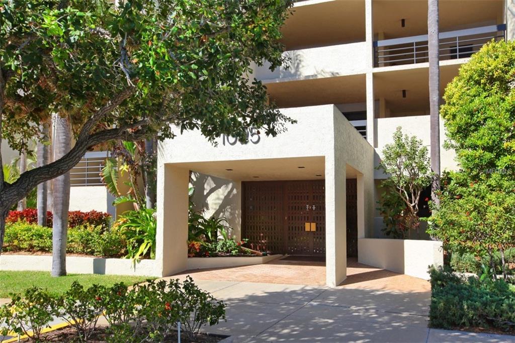 1075 GULF OF MEXICO DRIVE, LONGBOAT KEY, Florida 34228, 2 Bedrooms Bedrooms, 5 Rooms Rooms,2 BathroomsBathrooms,Residential,For sale,GULF OF MEXICO,A4210065