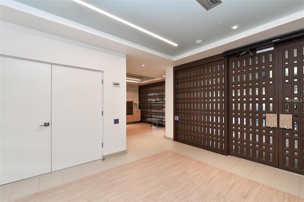 1075 GULF OF MEXICO DRIVE, LONGBOAT KEY, Florida 34228, 2 Bedrooms Bedrooms, 5 Rooms Rooms,2 BathroomsBathrooms,Residential,For sale,GULF OF MEXICO,A4210065