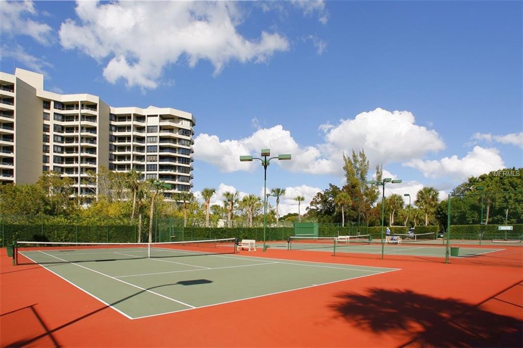 1075 GULF OF MEXICO DRIVE, LONGBOAT KEY, Florida 34228, 2 Bedrooms Bedrooms, 5 Rooms Rooms,2 BathroomsBathrooms,Residential,For sale,GULF OF MEXICO,A4210065