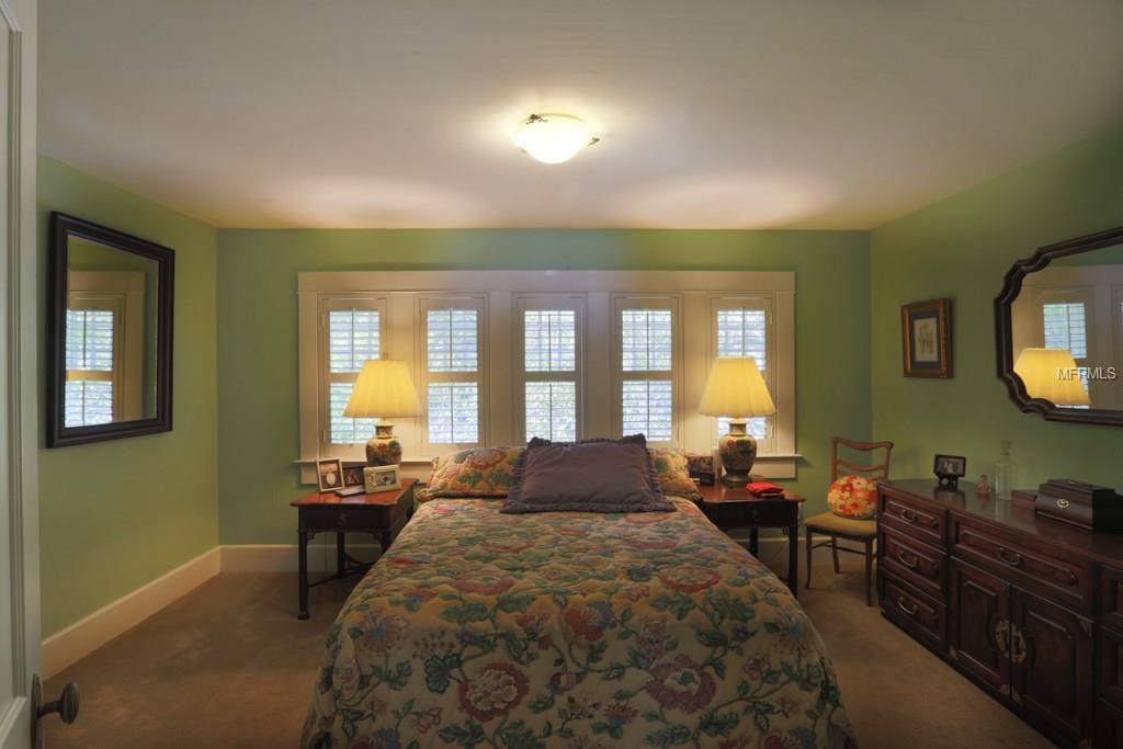 657 1ST STREET NE, ST PETERSBURG, Florida 33701, 3 Bedrooms Bedrooms, 10 Rooms Rooms,1 BathroomBathrooms,Residential,For sale,1ST,U7809878