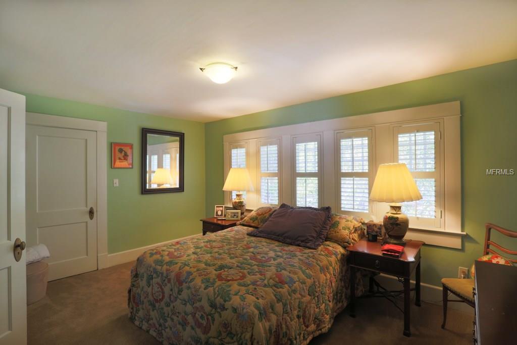 657 1ST STREET NE, ST PETERSBURG, Florida 33701, 3 Bedrooms Bedrooms, 10 Rooms Rooms,1 BathroomBathrooms,Residential,For sale,1ST,U7809878