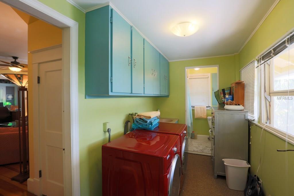 657 1ST STREET NE, ST PETERSBURG, Florida 33701, 3 Bedrooms Bedrooms, 10 Rooms Rooms,1 BathroomBathrooms,Residential,For sale,1ST,U7809878