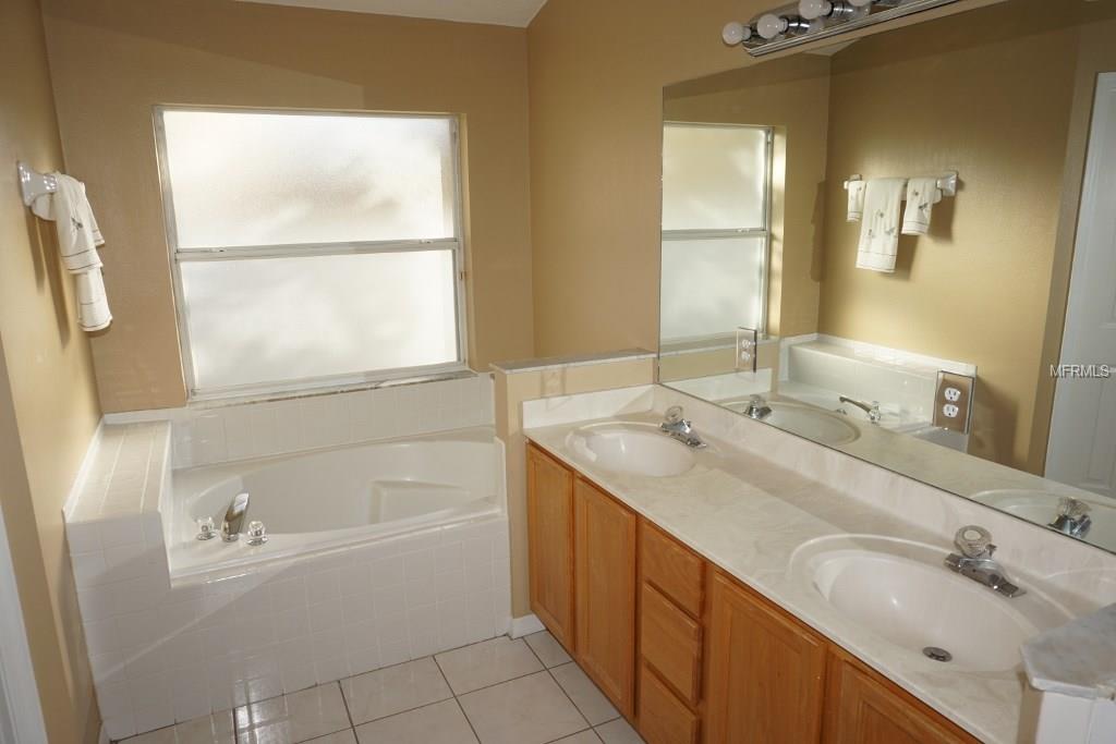 227 PORTSTEWART DRIVE, ORLANDO, Florida 32828, 3 Bedrooms Bedrooms, 8 Rooms Rooms,2 BathroomsBathrooms,Residential,For sale,PORTSTEWART,O5550803