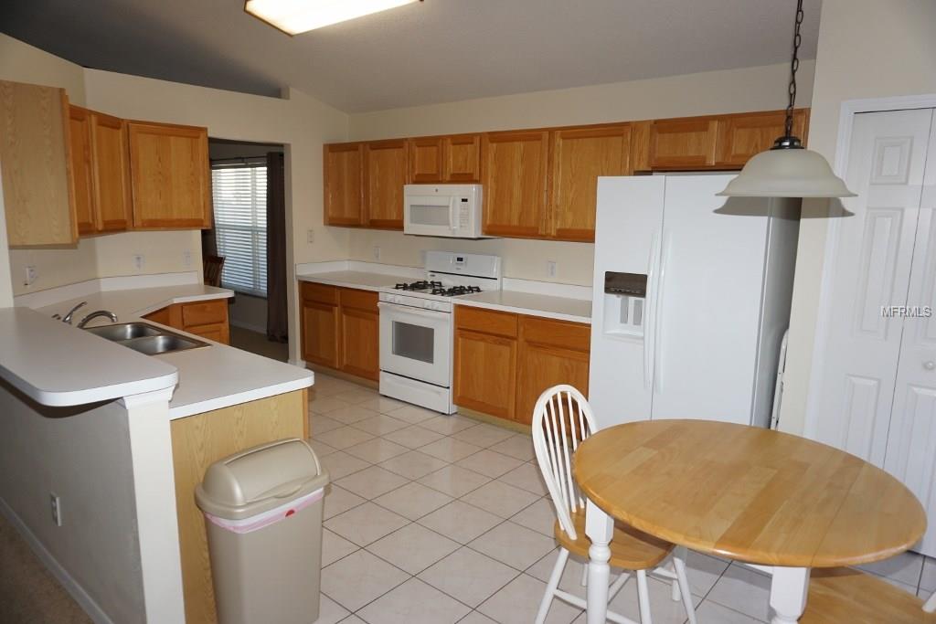 227 PORTSTEWART DRIVE, ORLANDO, Florida 32828, 3 Bedrooms Bedrooms, 8 Rooms Rooms,2 BathroomsBathrooms,Residential,For sale,PORTSTEWART,O5550803