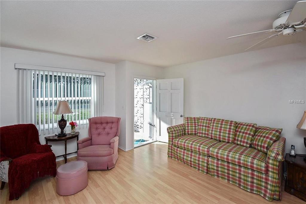 139 FIELD AVENUE E, VENICE, Florida 34285, 2 Bedrooms Bedrooms, 5 Rooms Rooms,1 BathroomBathrooms,Residential,For sale,FIELD,N5915558