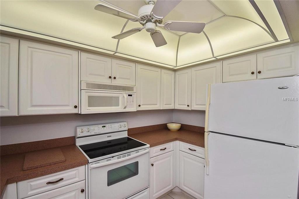 139 FIELD AVENUE E, VENICE, Florida 34285, 2 Bedrooms Bedrooms, 5 Rooms Rooms,1 BathroomBathrooms,Residential,For sale,FIELD,N5915558