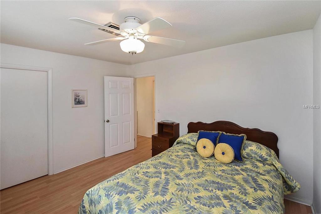 139 FIELD AVENUE E, VENICE, Florida 34285, 2 Bedrooms Bedrooms, 5 Rooms Rooms,1 BathroomBathrooms,Residential,For sale,FIELD,N5915558