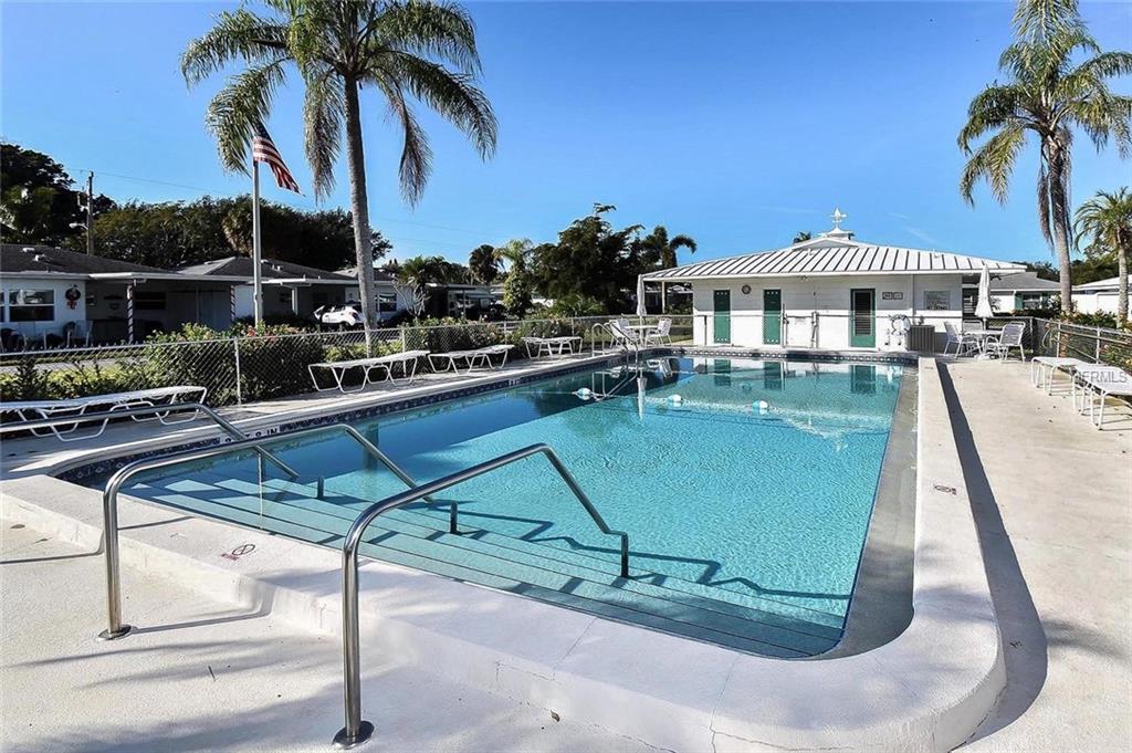 139 FIELD AVENUE E, VENICE, Florida 34285, 2 Bedrooms Bedrooms, 5 Rooms Rooms,1 BathroomBathrooms,Residential,For sale,FIELD,N5915558