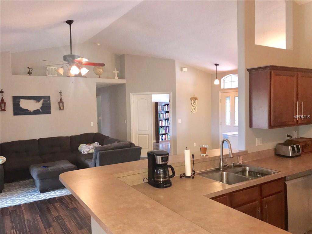 972 CORNELL AVENUE, CLERMONT, Florida 34711, 3 Bedrooms Bedrooms, 8 Rooms Rooms,2 BathroomsBathrooms,Residential,For sale,CORNELL,O5556546