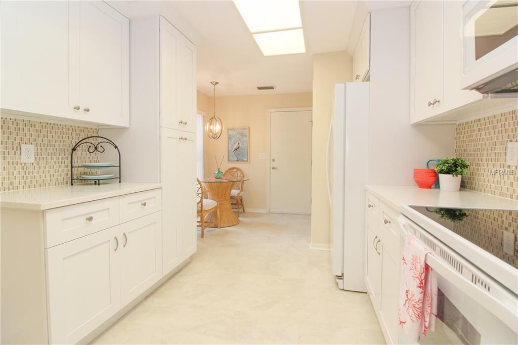 3962 WILSHIRE CIRCLE E, SARASOTA, Florida 34238, 3 Bedrooms Bedrooms, 6 Rooms Rooms,2 BathroomsBathrooms,Residential,For sale,WILSHIRE,A4207992