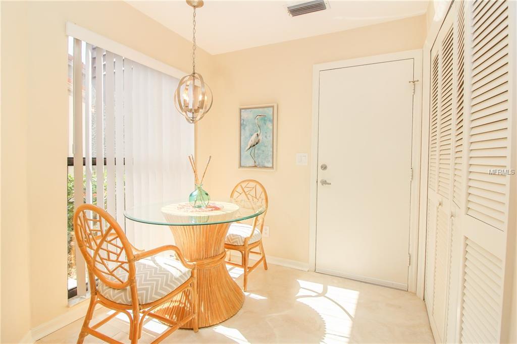 3962 WILSHIRE CIRCLE E, SARASOTA, Florida 34238, 3 Bedrooms Bedrooms, 6 Rooms Rooms,2 BathroomsBathrooms,Residential,For sale,WILSHIRE,A4207992