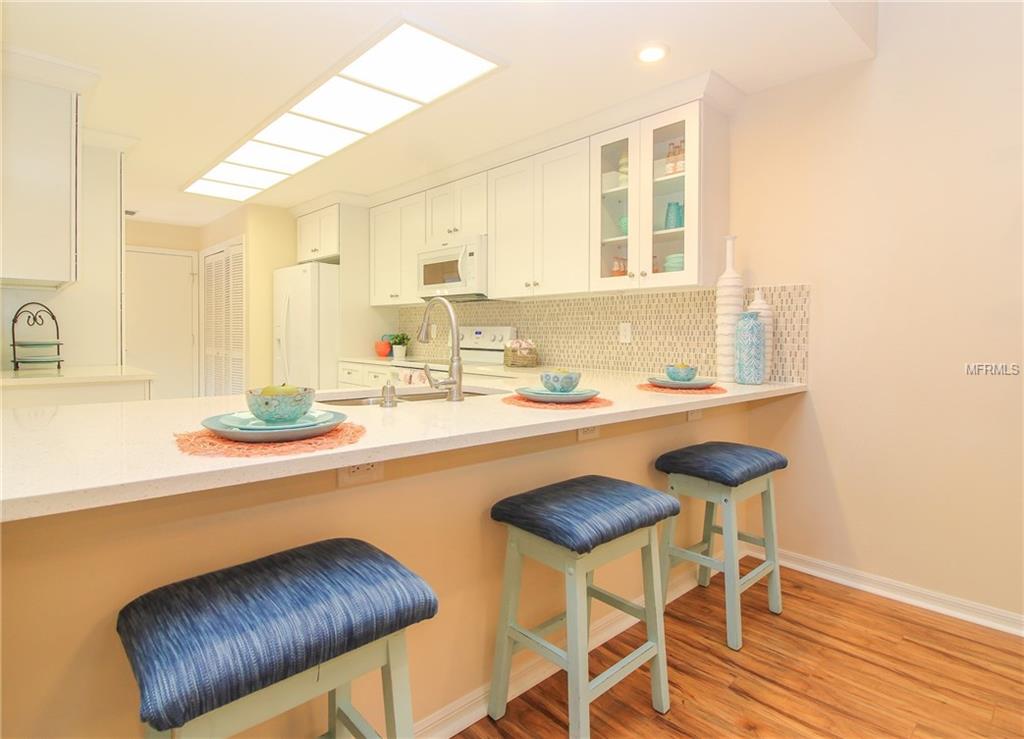 3962 WILSHIRE CIRCLE E, SARASOTA, Florida 34238, 3 Bedrooms Bedrooms, 6 Rooms Rooms,2 BathroomsBathrooms,Residential,For sale,WILSHIRE,A4207992