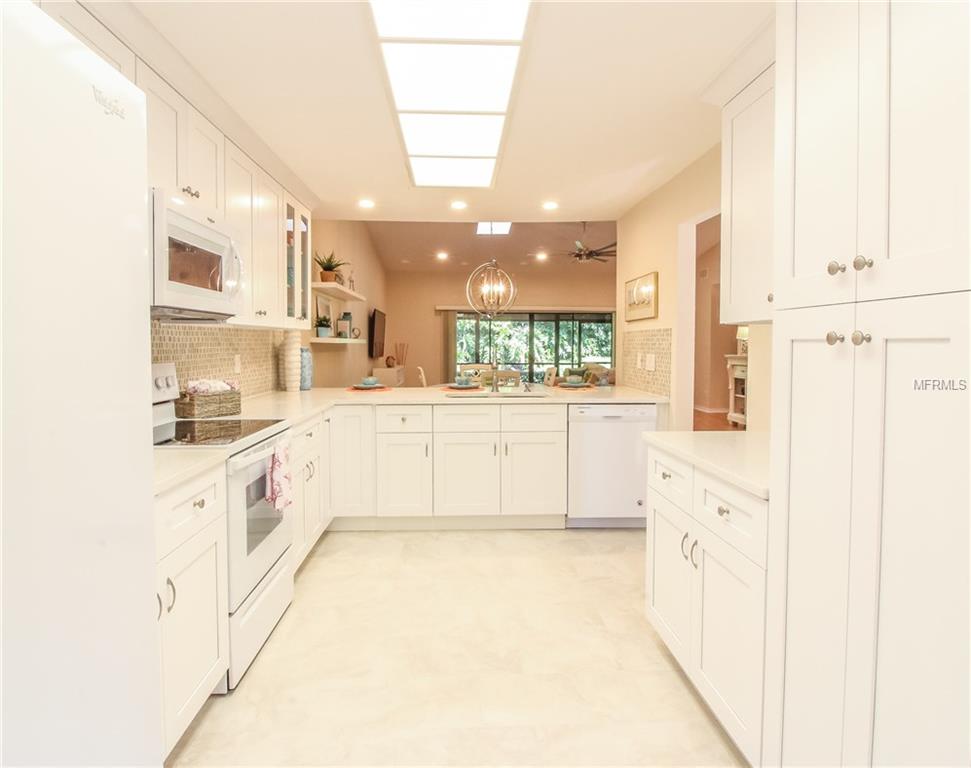 3962 WILSHIRE CIRCLE E, SARASOTA, Florida 34238, 3 Bedrooms Bedrooms, 6 Rooms Rooms,2 BathroomsBathrooms,Residential,For sale,WILSHIRE,A4207992