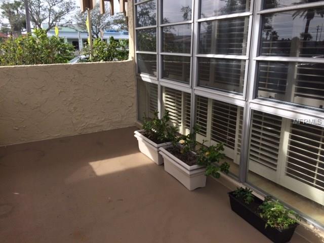 121 ISLAND WAY, CLEARWATER BEACH, Florida 33767, 1 Bedroom Bedrooms, 4 Rooms Rooms,1 BathroomBathrooms,Residential,For sale,ISLAND,U7845914