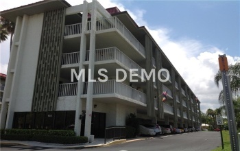 121 ISLAND WAY, CLEARWATER BEACH, Florida 33767, 1 Bedroom Bedrooms, 4 Rooms Rooms,1 BathroomBathrooms,Residential,For sale,ISLAND,U7845914