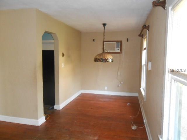 607 2ND STREET SE, WINTER HAVEN, Florida 33880, 3 Bedrooms Bedrooms, 3 Rooms Rooms,1 BathroomBathrooms,Residential,For sale,2ND,P4718960