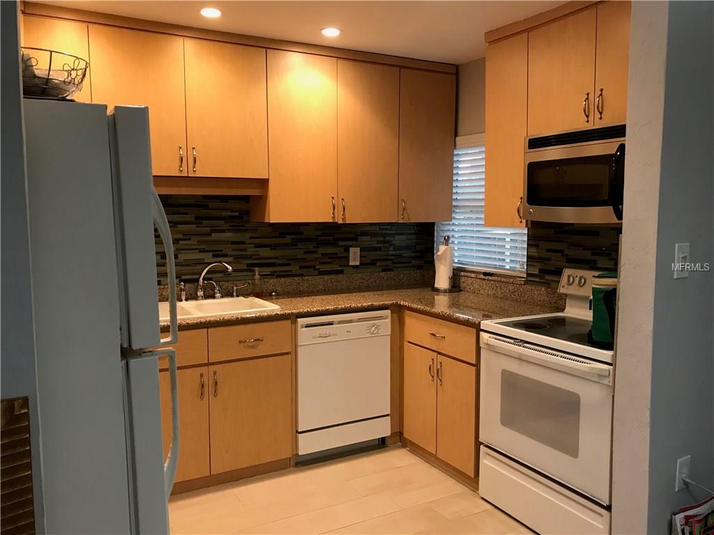 315 MADISON STREET S, ST PETERSBURG, Florida 33711, 2 Bedrooms Bedrooms, 5 Rooms Rooms,1 BathroomBathrooms,Residential,For sale,MADISON,T2928254